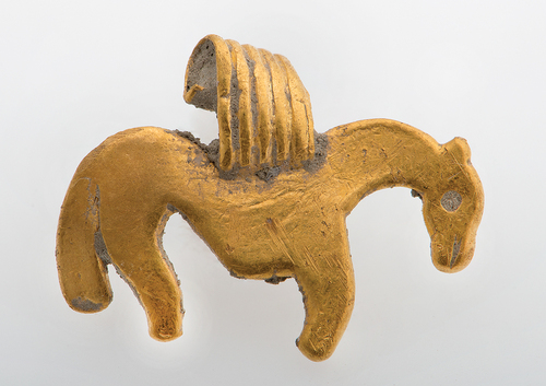 Fig. 3. The golden horse from Byneset (catalogue number T26835). Photo: Åge Hojem, NTNU University Museum.