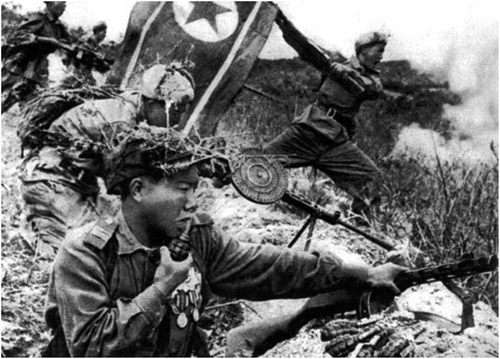 Figure 4. DPRK troops in action. (Source: Hsu Chung-mao. https://www.thinkchina.sg/korean-war-first-large-scale-war-between-china-and-us-photo-story).