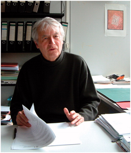 Ludger Rensing in his office at the University of Bremen  Photo: Peter Ruoff.