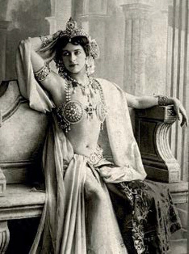 Mata Hari c. 1906. Photo credit to Léopold-Émile Reutlinger