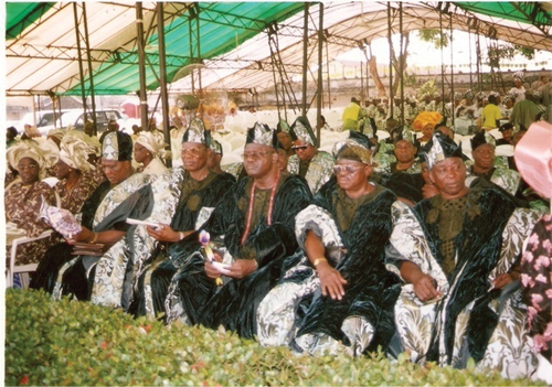 Figure 8. Obaleke male group in aran and damask.