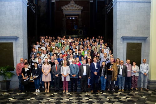 Figure 2. [Some of] the delegates at EurBee 8 (Photo: EurBee).