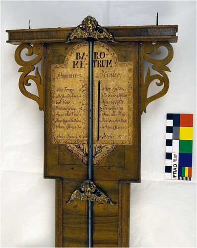 Figure 4. Johan Daniel Berlin’s barometer, with measurement scale for summer, on the left side, and scale for winter, on the right. Image by Ivonne Geisler, NTNU UniversityMuseum.