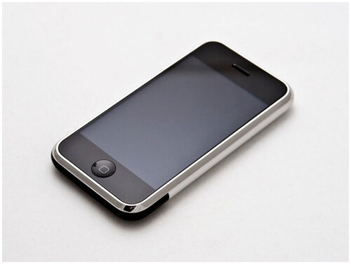 Figure 4. The first Apple smartphone, the iPhone. Source: https://commons.wikimedia.org/wiki/File:IPhone_First_Generation.jpg. CC-BY.