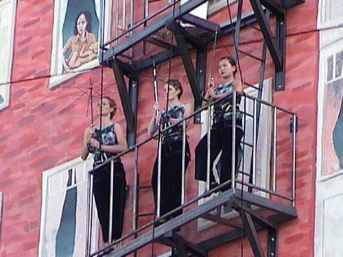 Figure 5 Dancers Tara Brandel, Anje Marshall, Aimee Lam and Christine Chen during the ‘water’ section. Photos: author.