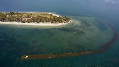 Figure 7. Submerged anti-erosion structure located at the distal part of a sandspit in front of Igoumenitsa (Referred to as Field Photography D on the main map for its location (copyright Geotag Aeroview 2016-2017)).