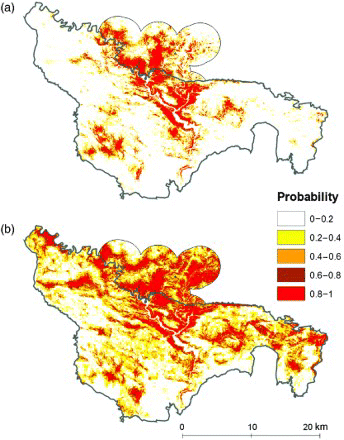 Figure 2. Probability of presence of Cinereous Vultures derived from logistic regression at a 50 × 50 m resolution taken into account the distance from the nearest nest (a) or without this variable (b).