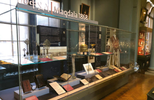 Fig. 2. The case showing the small Maqdala 1868 display in the Silver Gallery by the staircase at the Victoria and Albert Museum, Citation2018. © Lucia Patrizio Gunning