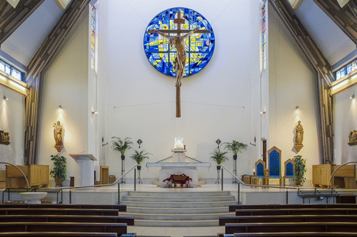 Figure 5. Sophie D’Souza, Resurrection Window, Our Lady and St Joseph’s Church, Hanwell. Photo: Laura Cuch.