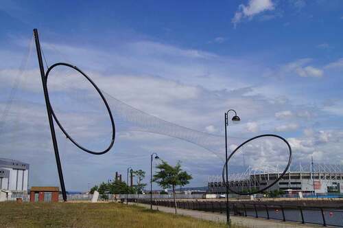 Figure 3. Temenos, by Anish Kapoor and Cecil Balmond, Middlesbrough, 2010. Photo credit: Petegal-half. Courtesy of Wikimedia Commons.