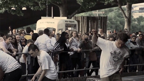 Figure 3. LLSB's ‘Dear Jude’ (Citation2013) video challenges the barrier between spectator and spectacle.