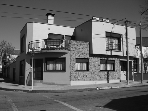 Figure 2. A two-story home in Tacuarembó that stood out for its modern style and symbolism of wealth.