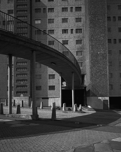 Figure 3 High-rise flats in Wester Hailes in the 1980s; image courtesy of RCAHMS.