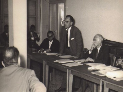 Figure 1 Ancel keys with Paul Dudley White and Flaminio Fidanza. Press conference in Gioia Tauro, Italy, 1960. Reproduced from: https://it.wikipedia.org/wiki/File:Ancel_Keys_-_Paul_Dudley_White_-_Flaminio_Fidanza_-_press_conference_in_Gioia_Tauro_-1960.JPG.