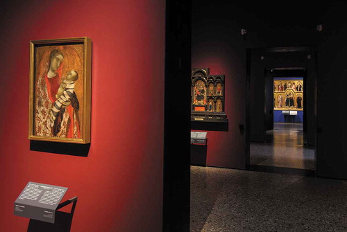 Fig. 4. The foreground achieves a harmonious relationship between the gold color and red wall while the artwork significantly distances itself from the wall in the background. Pinacoteca di Brera, Milan. Architecture: Alessandra Quarto/Angelo Rossi. Photography: Dirk Vogel. © ERCO GmbH.