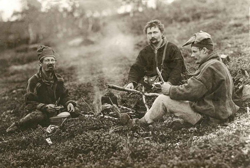 Figure 5. Ethnographic photograph originating from the Schreiner Collection. Photographer: Alette Schreiner. Published with permission from Tromsø Museum—University Museum.