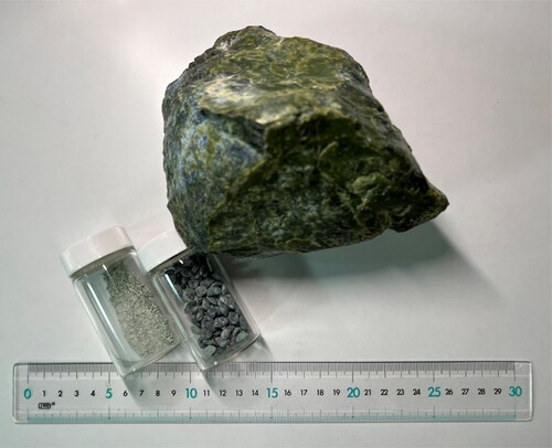 Figure 1. Mg-Si-O rock and powder.