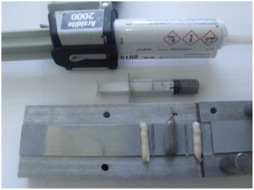 Figure 4. Mono and bi-adhesive joint manufacturing mold.