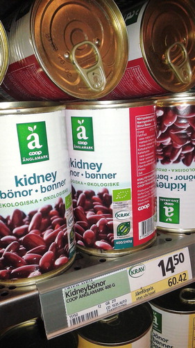 Figure 6. Cans with organic kidney beans.