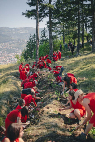 Figure 2. Smirna Kulenović, Our Family Garden II, Participative Performance, 2021. Photo by Ajla Salkic. Courtesy of the artist