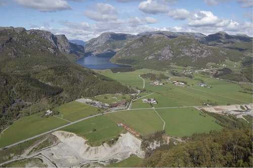 Fig. 3. Overview of Forsandmoen and the surrounding landscape from 2007. The photo is taken towards northeast from a near by mountain top by Theo Gil. The water is lake Haukalivatnet.