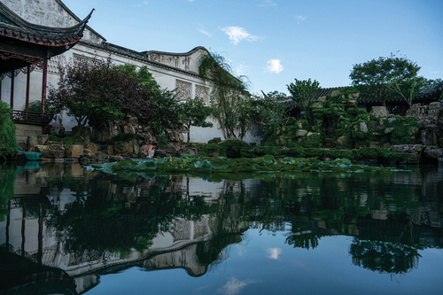 Figure 1. The central landscape of the Master of Nets Garden.