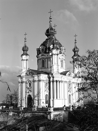 FIGURE 1 Kiev, Saint Andrew. Photo: William Craft Brumfield.
