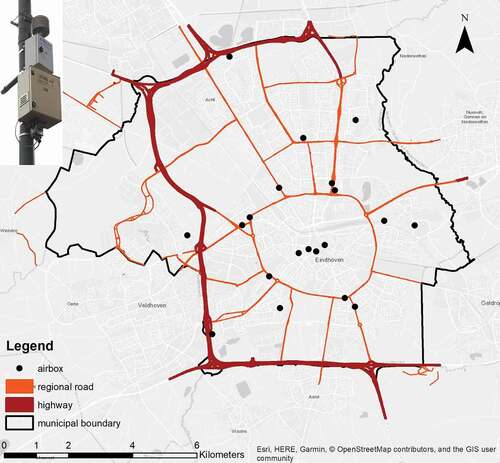 Figure 1. Locations of the airboxes in Eindhoven which were used for this study. The black line represents the municipal boundary. The coloured lines represent major roads.