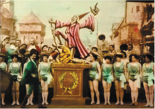 Figure 14. ‘Inauguring of the commemorative statue by the major and the council’ in Le voyage dans la Lune by Georges Melies (1902).