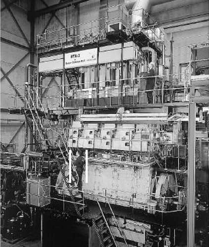 FIG. 1 Photograph of the RTX-3 test engine.