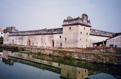 Figure 4 Longtian Hakka walled house, Longgang District, Shenzhen. Source: Photo taken by Weibin Liu, June 2006.