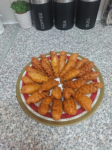 Figure 3. Zainab fingers (Sudanese dessert) © Zainab.