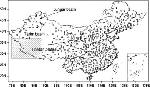Fig. 1 Geographic location of the 592 stations with daily precipitation during 1961–2000 over Mainland China. (The western Tibet Plateau region (south of 37°N, west of 88°E, shaded box) contains few instrumental observations and was excluded in the comparison between model simulations and observations).
