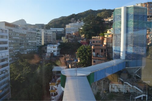 Figure 1. View from Rubem Braga elevator complex of the second tower and Cantagalo. The Ipanema blocks are visible on the left (photo by the author, 2018).