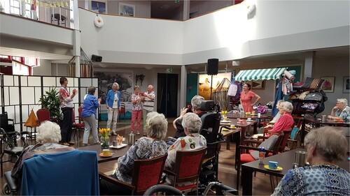Figure 1. Seniorentheater de Rimpel performing in a long term care facility (Photo: Henny Kalisvaart).