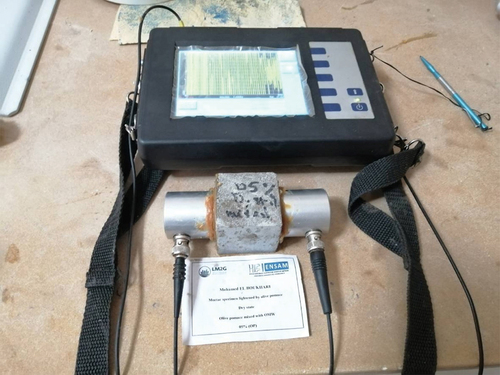 Figure 7. UPV tests on hardened cement mortar specimens lightened by organic aggregates.