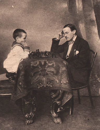 Figure 1. Samuel Reshevsky at five years old. In Das interessante Blatt, 13 September 1917. Courtesy of ANNO/Österreichische Nationalbibliothek.