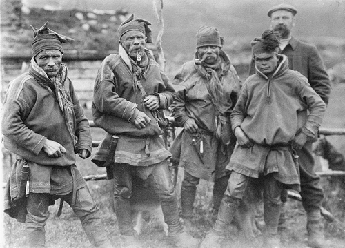 Figure 4. Geographer J. E. Rosberg visited Kilpisjärvi in 1905 and met Labba brothers Duommá, Nils, and Jovnná with their new hired hand Aslak Juuso from Swedish side. When the photograph was later copied for a post card, it only commented: “Lapps from Enontekis.”