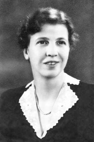 Fig. 1. Gladys E. Baker, 1908–2007, in 1943. Baker—teacher, mycologist, botanical illustrator, and representative of a more gracious time in our society—died at the age of 99 at her home in Peoria, Arizona, 7 Jul 2007, after a distinguished career and an active retirement among friends, books and music.