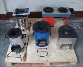 Fig. 1 Trial stoves, clockwise from top left: Eco Chula, Prakti, Envirofit, EcoZoom, and Greenway.