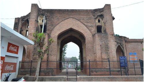 Figure 5. Delhi Darwaza of Nur Serai in its current state with courtyard and Lahore Darwaza visible beyond.Source: Diya Handa