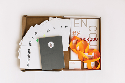 Figure A1. Giftbox with tools and booklets, ENCOUNTER#8. Photographer: Jesse van de Valk.