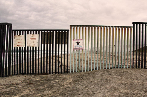 Figure 1: Playas de Tijuana, Mexico, 2014 The southern United States border runs approximately 1,960 miles. Roughly 700 miles of it contains physical structures.