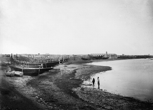 Figure 4: Pearling boats on the Doha Corniche, Qatar, 1904.Footnote56