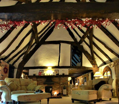 Figure 3. Cruck Cottage, Cupernham Lane, Romsey, Hampshire, interior (1375/6i); see pp. 78–79 (photo: © Kevin Stubbs).