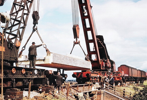 FIGURE 6. Erection of type A bridge near Bedford with 45 ton and 75 ton breakdown cranes, 1964. Thirty-hour possession. Author’s collection