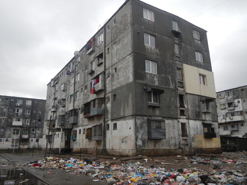 Figure 2 The so-called ‘vagabond’ apartments on Livezilor Alley (Source: author).