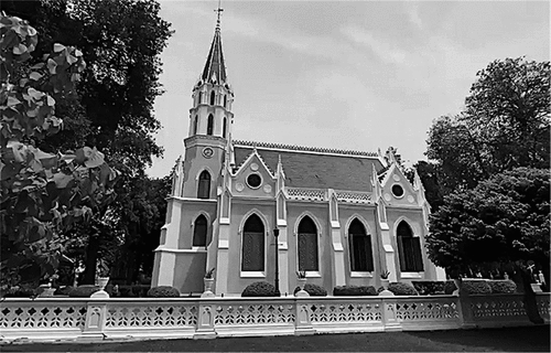 Figure 5. The ordination hall at niwet thammaprawat temple.