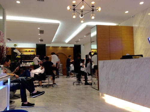 Figure 2. A snapshot of the hair salon Yuki works in, owned by her elder brother.