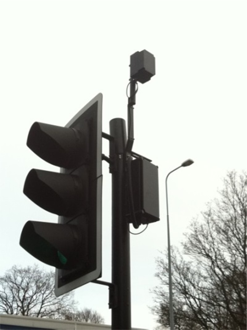 Figure 4. Typical Bluetooth installed on a traffic signal pole.